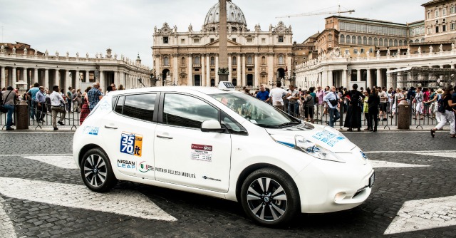 Nissan-Leaf-taxi-elettrici-Roma